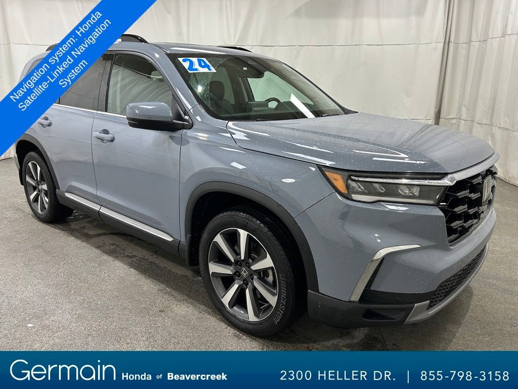 Used 2024 Honda Pilot Touring image 2