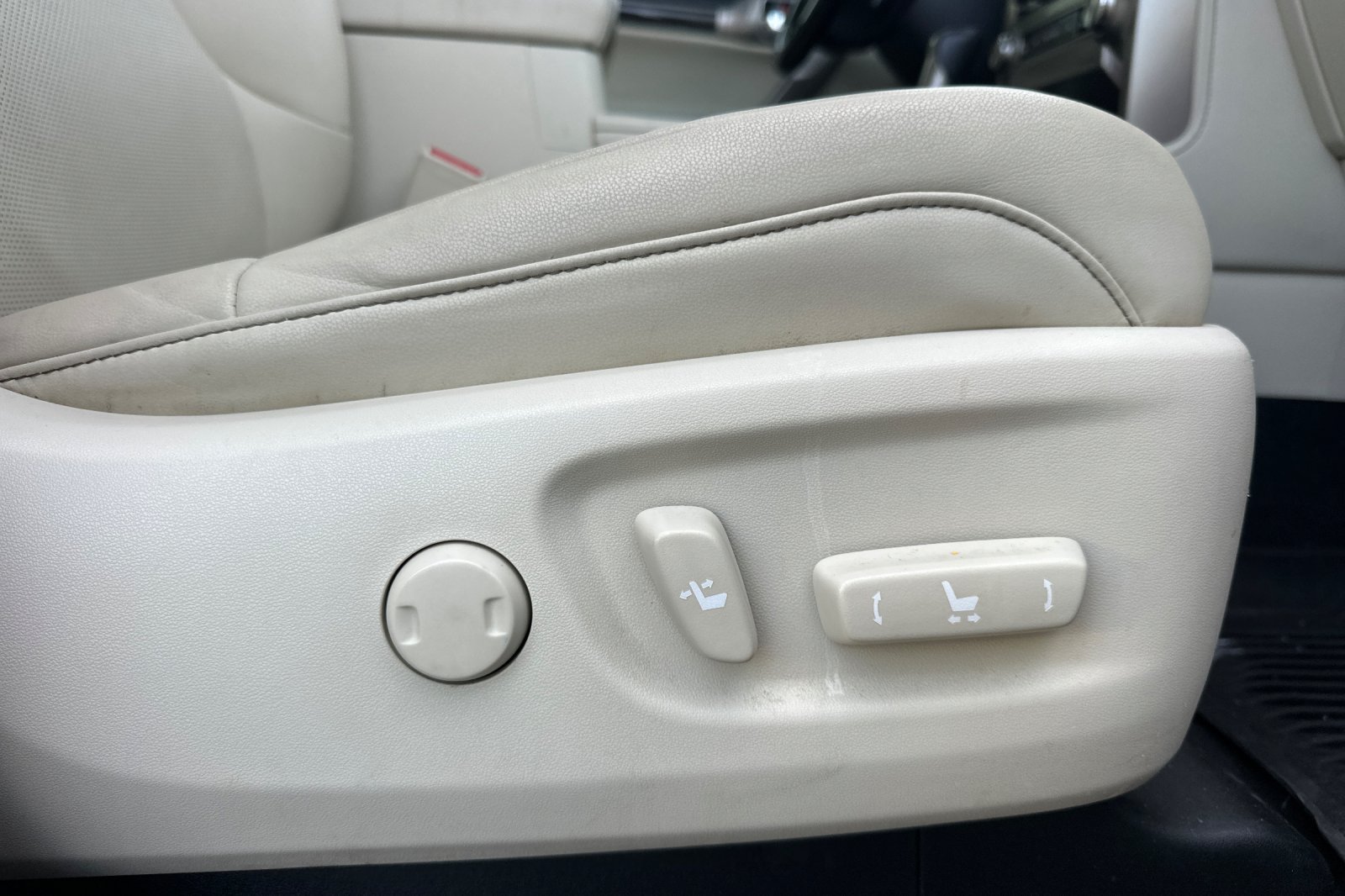 Used 2020 Lexus GX 460 Premium w/ Premium Package AWD/4WD image 21