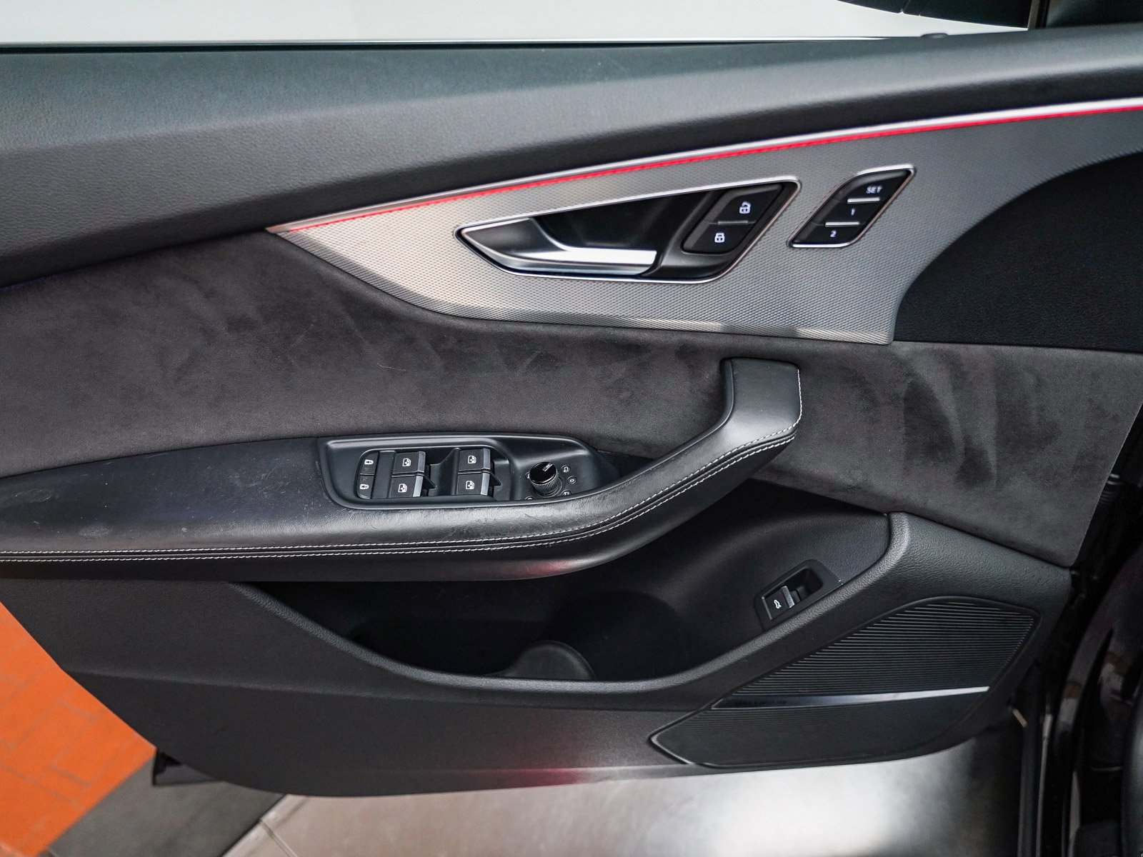 Used 2021 Audi SQ8 Prestige w/ Prestige Package image 22