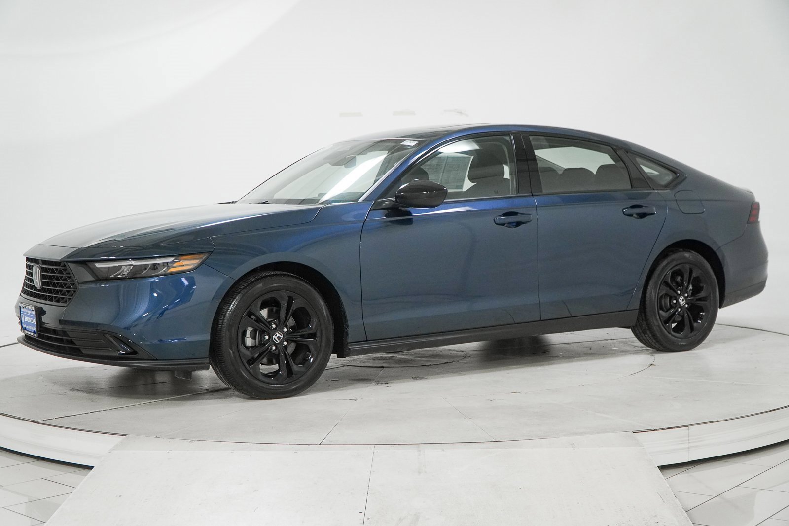 Certified 2025 Honda Accord SE image 3