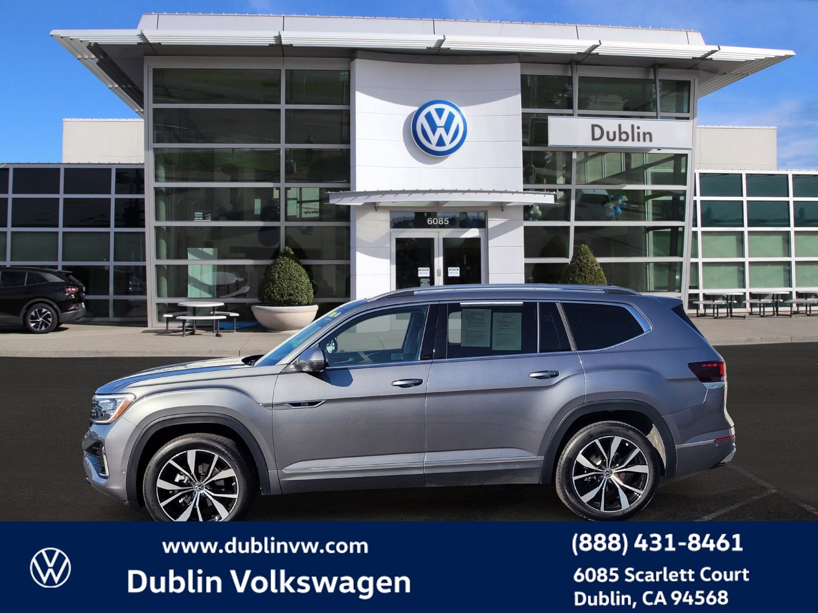 Certified 2025 Volkswagen Atlas SEL Premium R-Line image 7