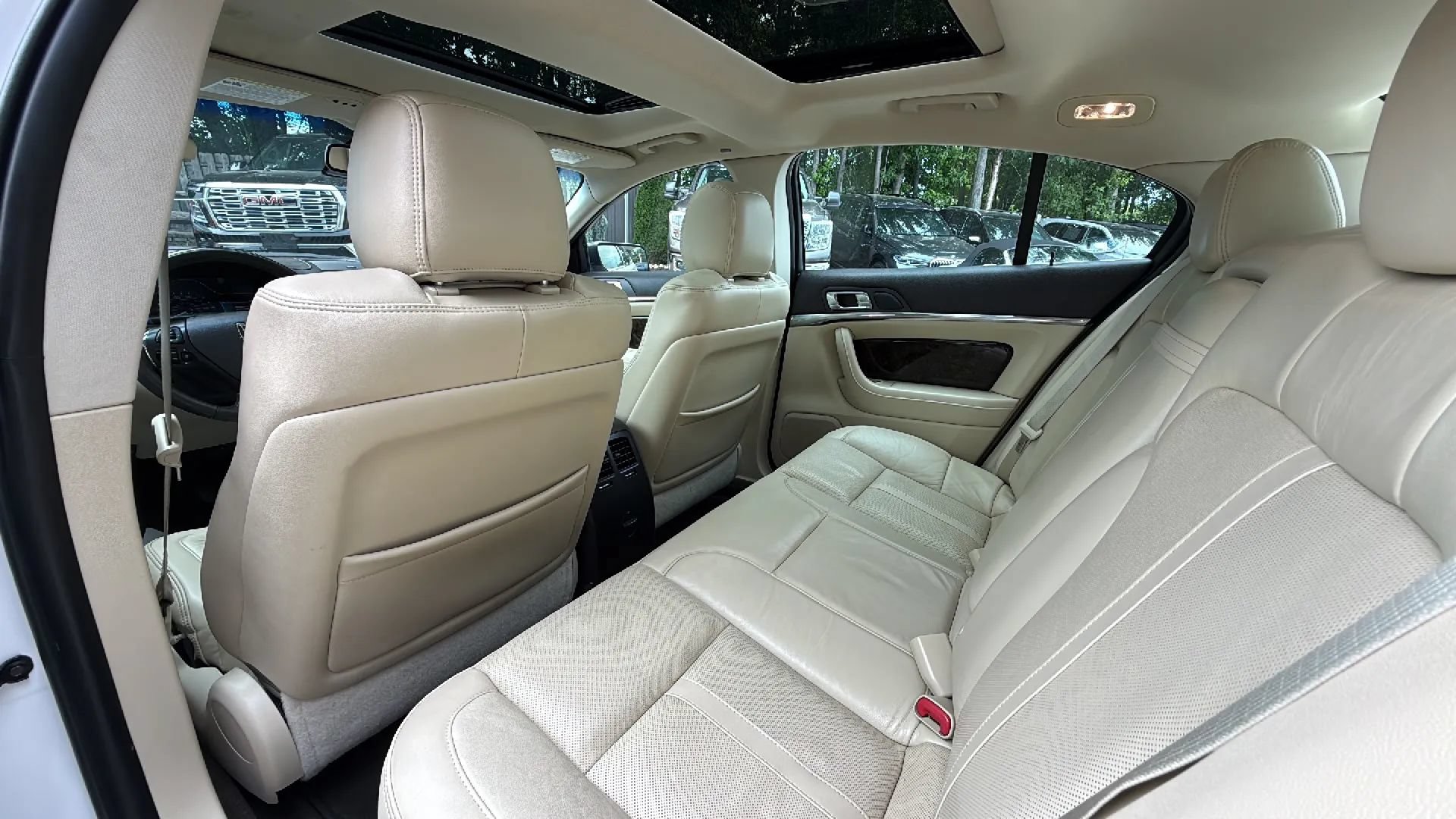 Used 2014 Lincoln MKS AWD w/ Equipment Group 101A image 23