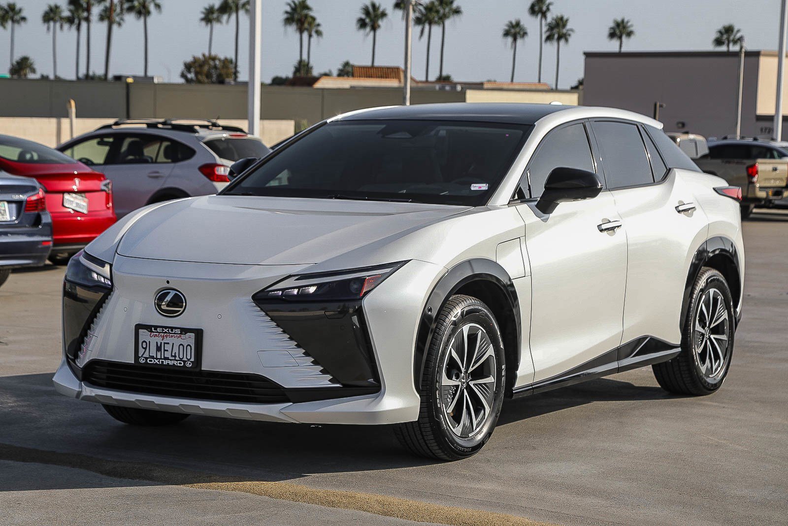 Used 2023 Lexus RZ 450e Premium w/ Technology Package AWD/4WD image 3