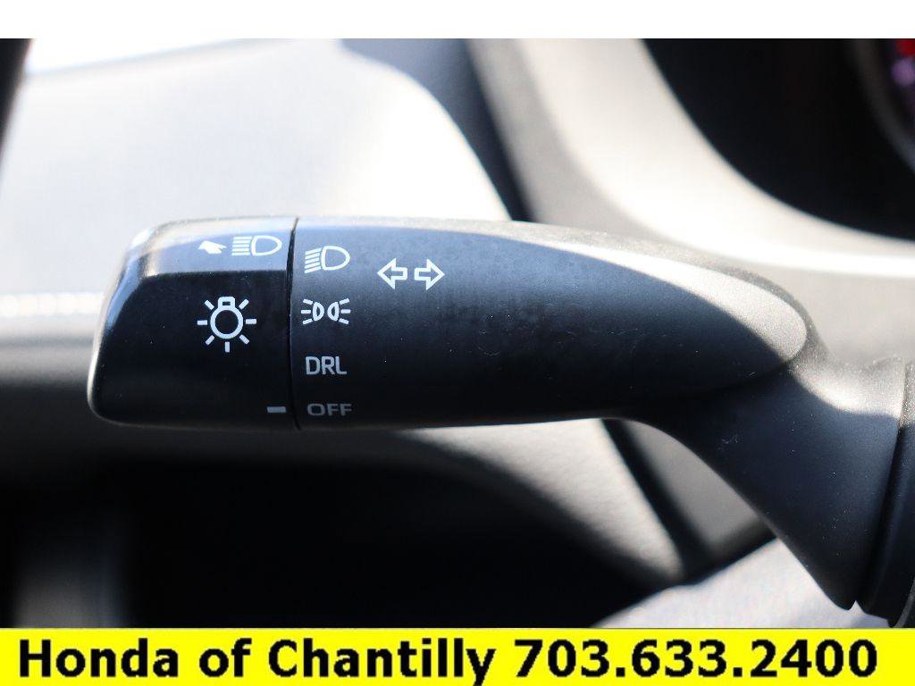 Used 2021 Toyota RAV4 LE image 11