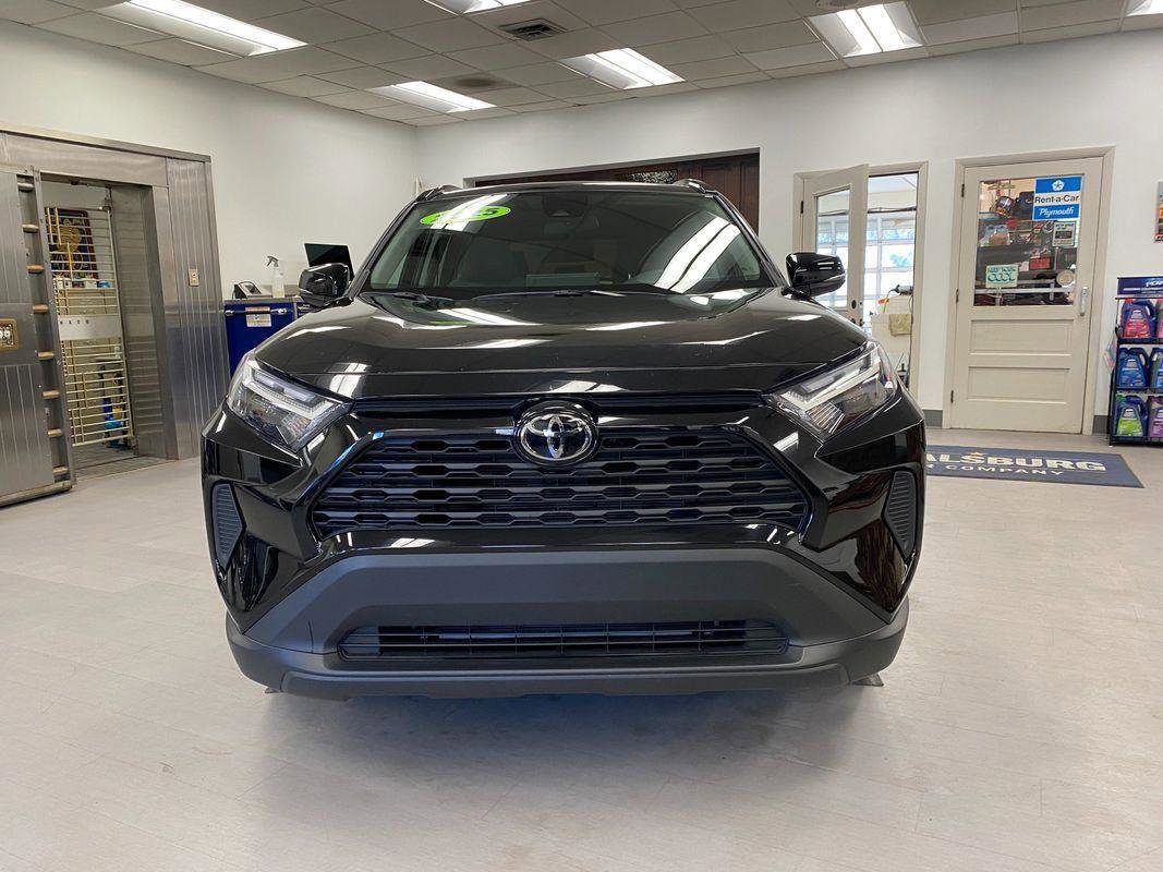 Used 2025 Toyota RAV4 XLE image 8