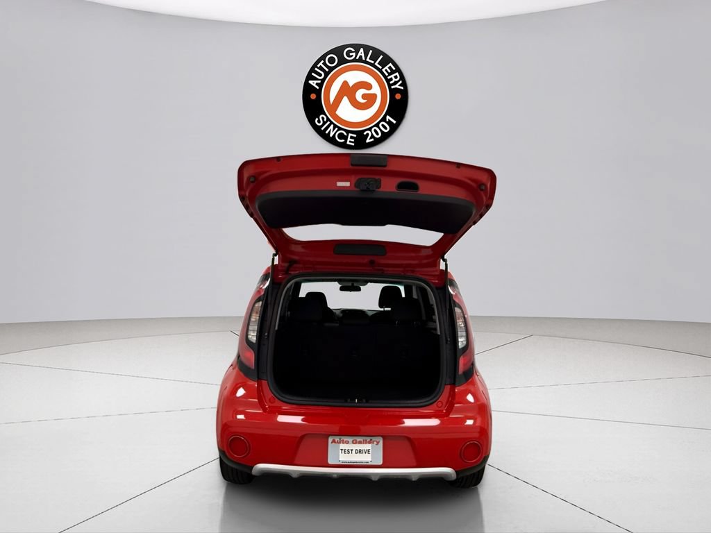 Used 2017 Kia Soul + FWD image 9