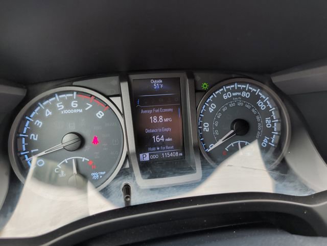 Used 2016 Toyota Tacoma TRD Sport w/ Towing Package AWD/4WD image 19