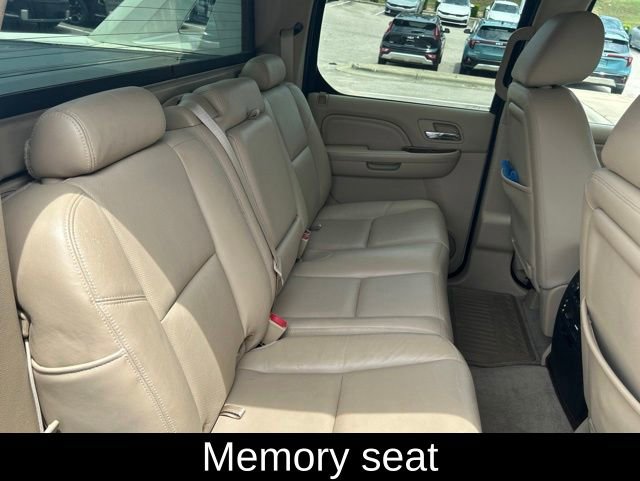Used 2012 Cadillac Escalade EXT Premium AWD/4WD image 19