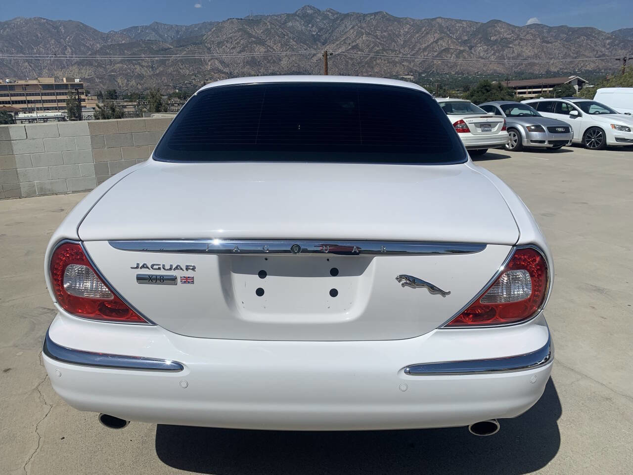 Used 2004 Jaguar XJ8 RWD image 8