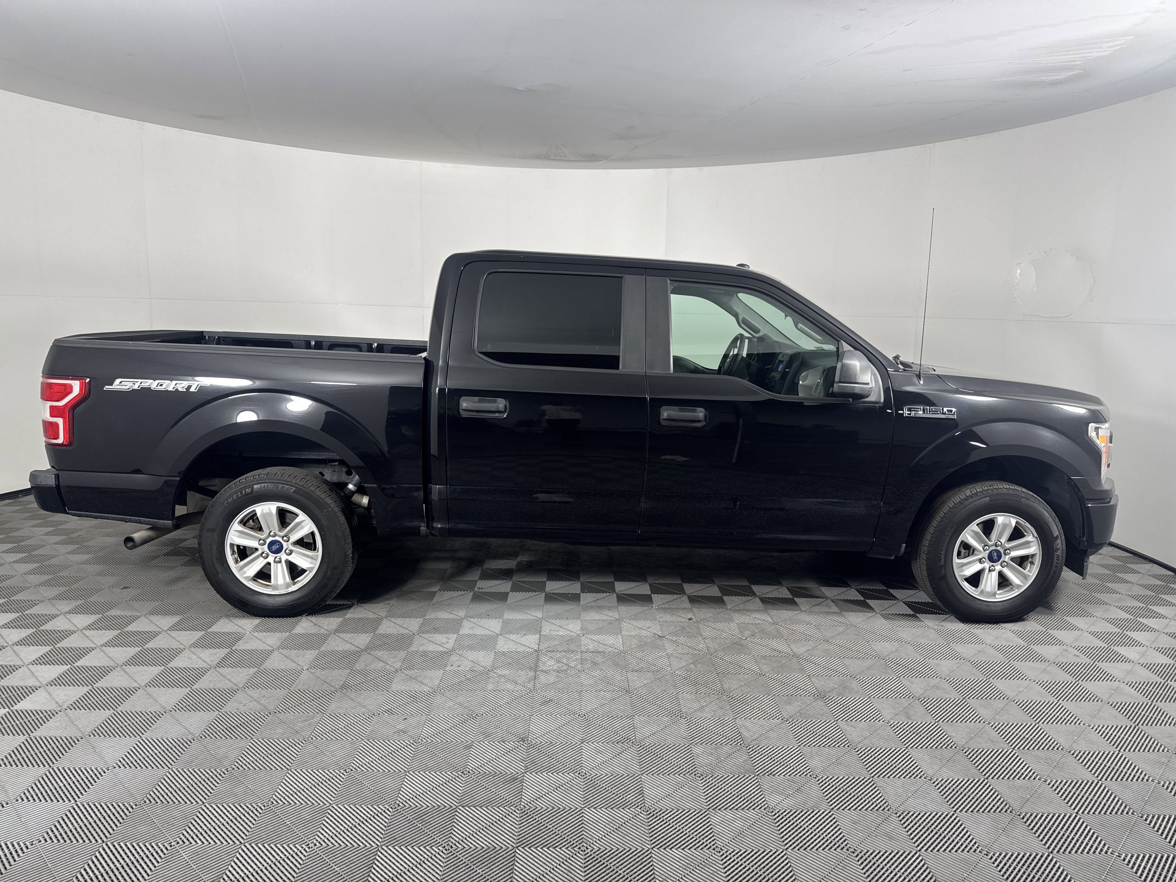 Used 2019 Ford F150 XL w/ Equipment Group 101A Mid image 3