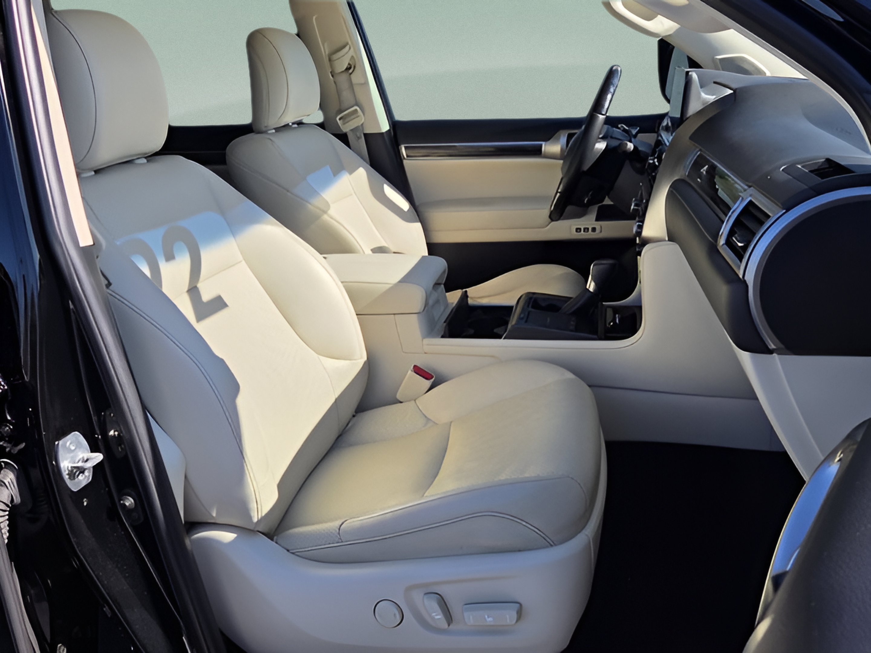 Used 2022 Lexus GX 460 Luxury AWD/4WD image 15