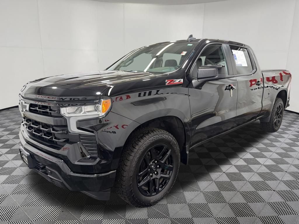 Used 2024 Chevrolet Silverado 1500 RST AWD/4WD image 3