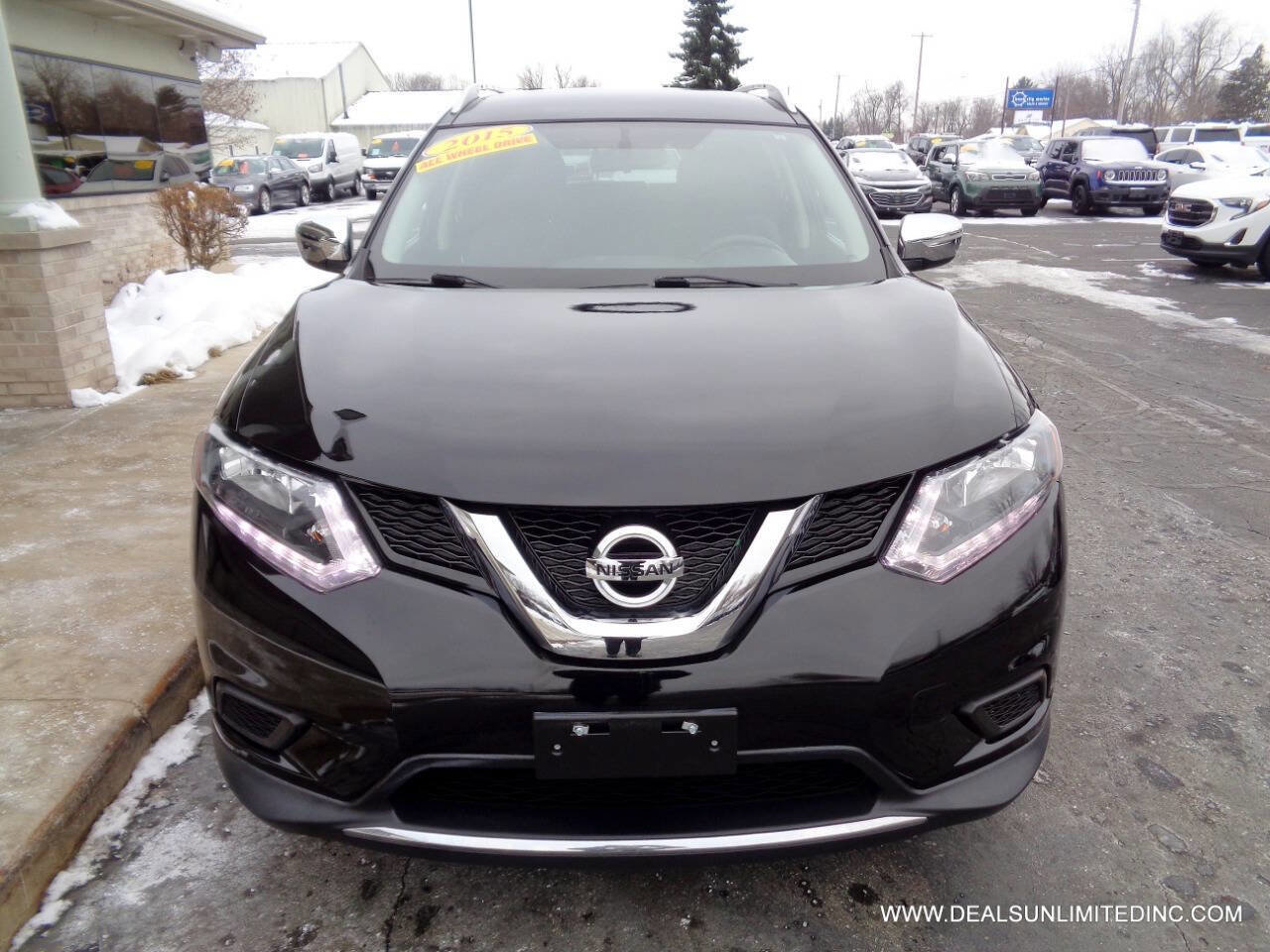 Used 2015 Nissan Rogue SV image 21