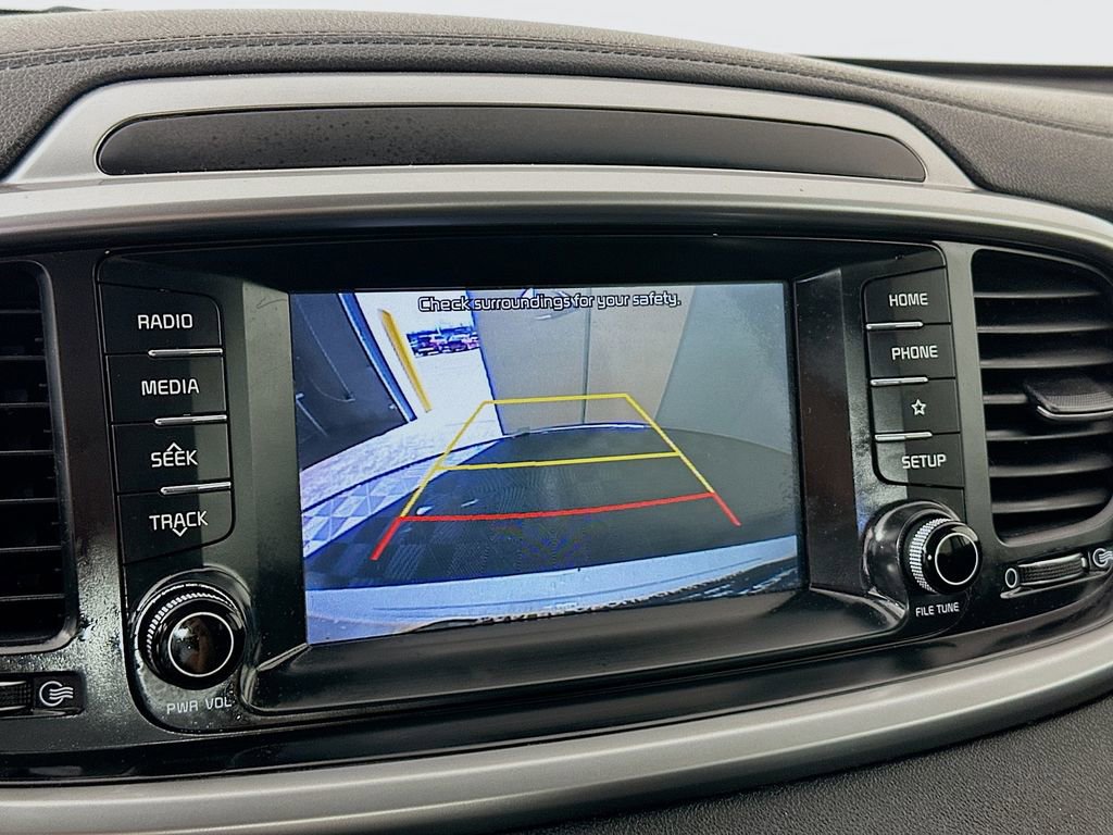 Used 2019 Kia Sorento LX image 13