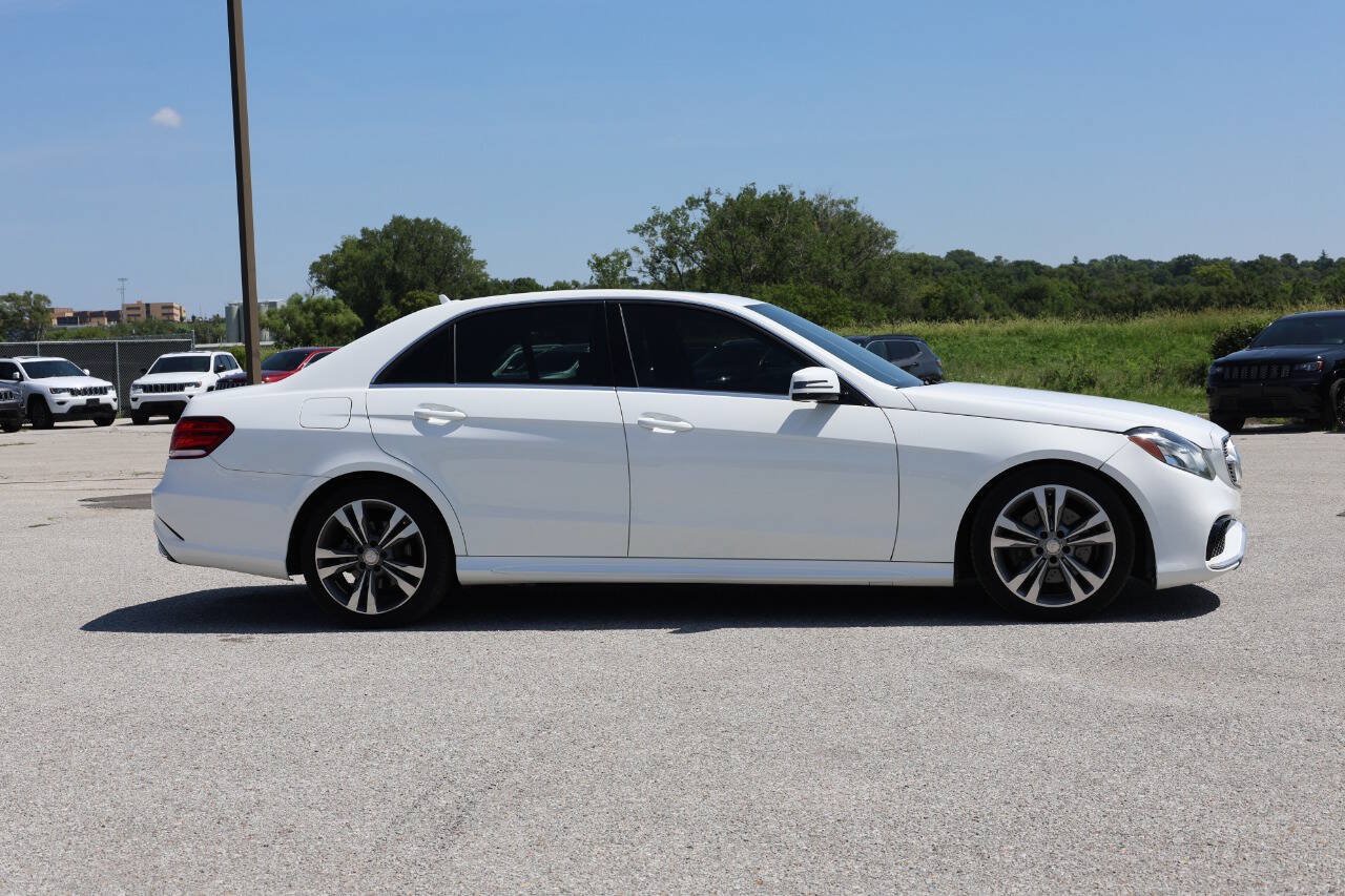 Used 2016 Mercedes-Benz E 350 4MATIC Sedan image 7
