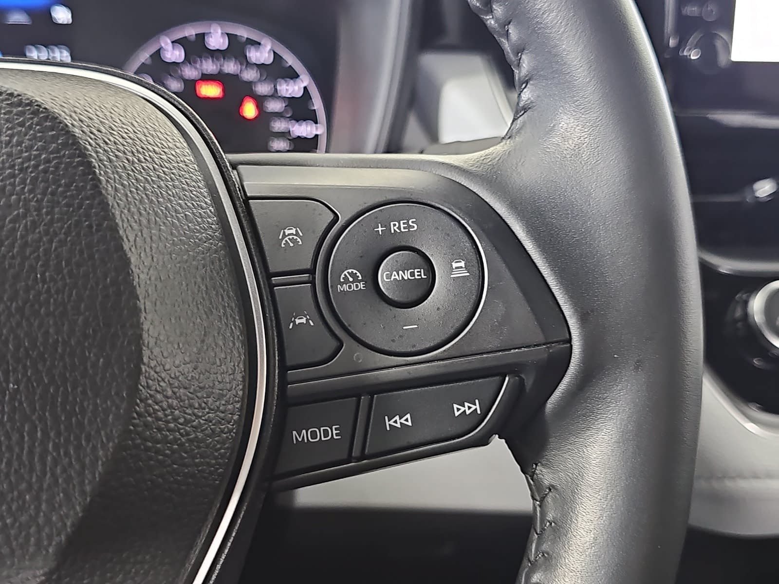 Used 2024 Toyota Corolla SE FWD image 17
