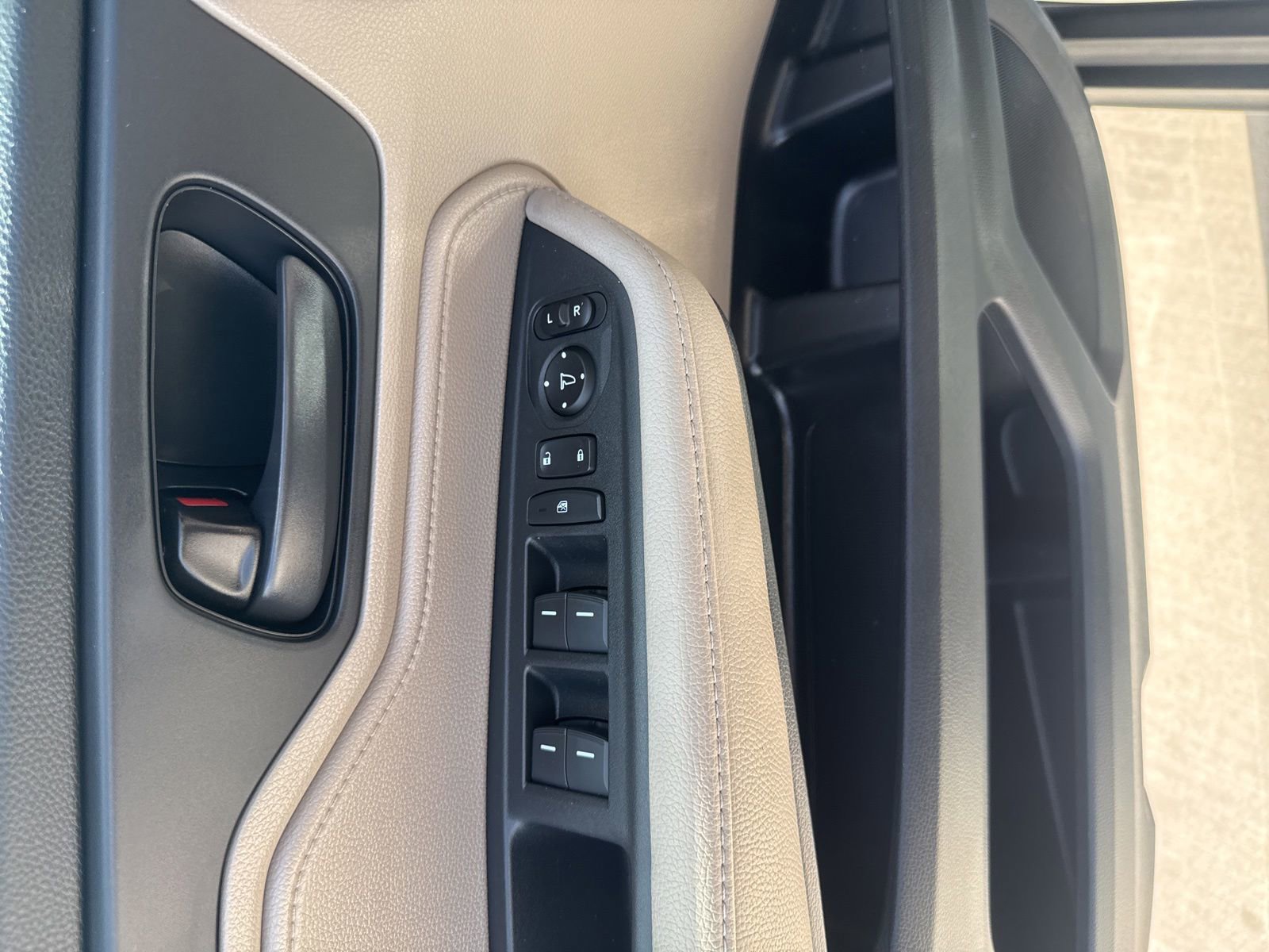 Used 2018 Honda Odyssey EX image 9