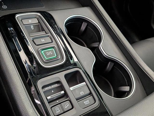 Certified 2025 Honda Pilot Touring image 11