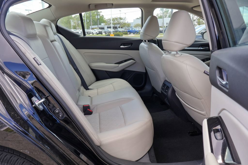 Used 2023 Nissan Altima 2.5 SL image 10