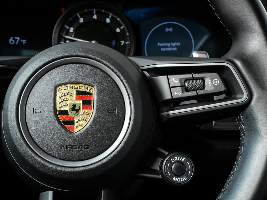 Certified 2022 Porsche 911 Carrera 4S image 11