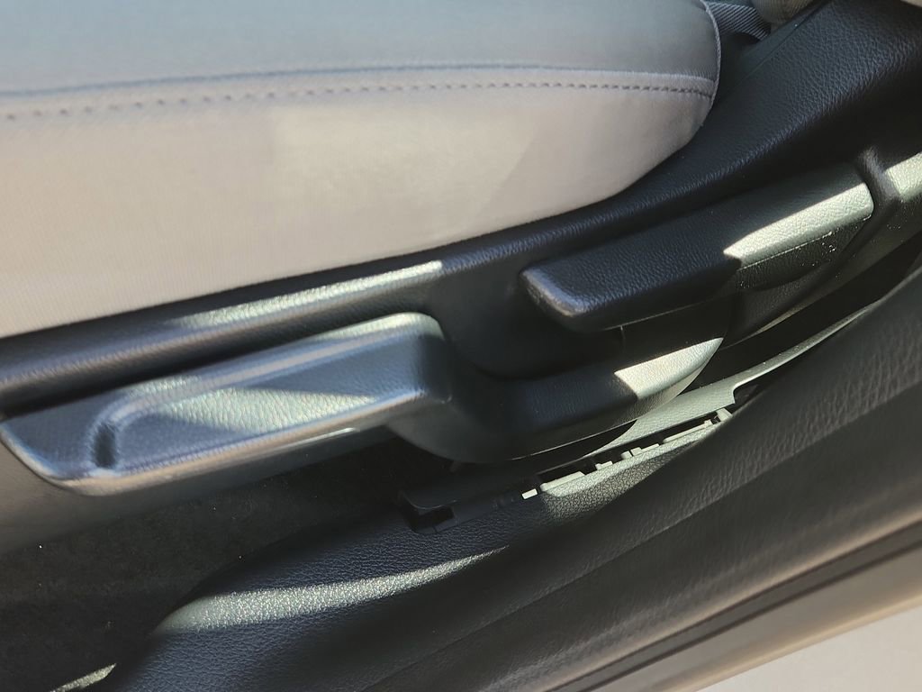 Used 2021 Honda HR-V EX image 10