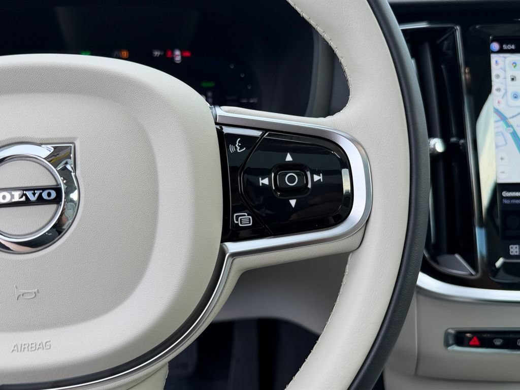 Certified 2023 Volvo S60 T8 Plus AWD/4WD image 19