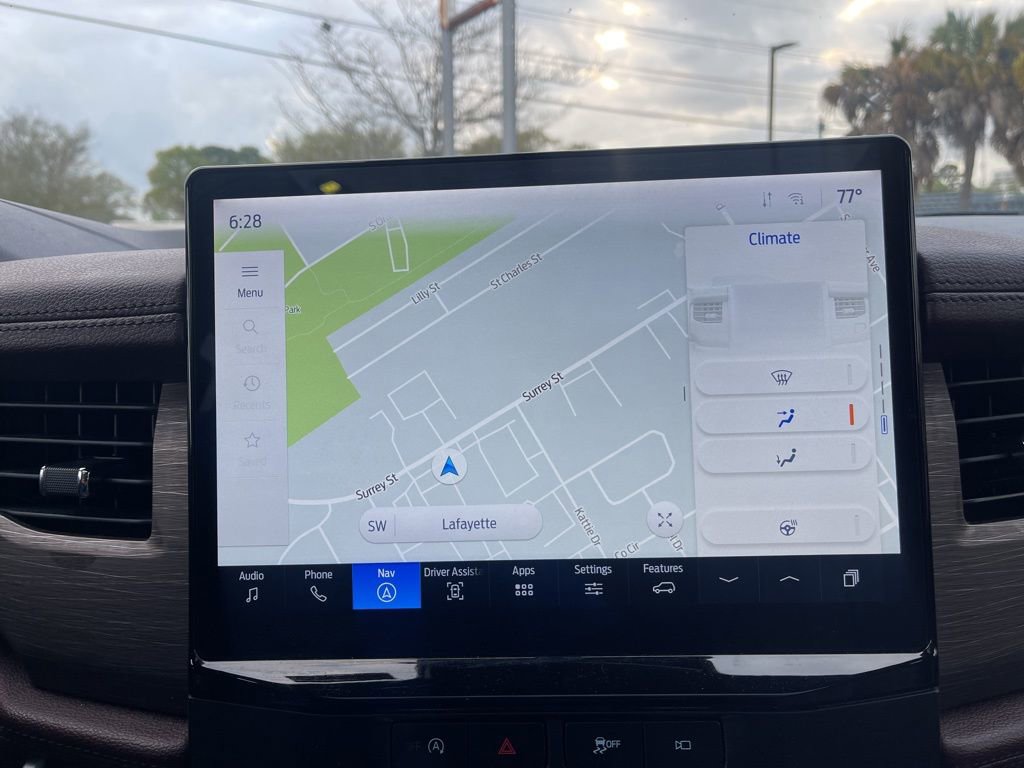 Used 2024 Ford Expedition Limited image 16