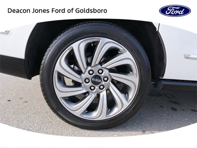 Used 2024 Lincoln Navigator L Reserve image 11