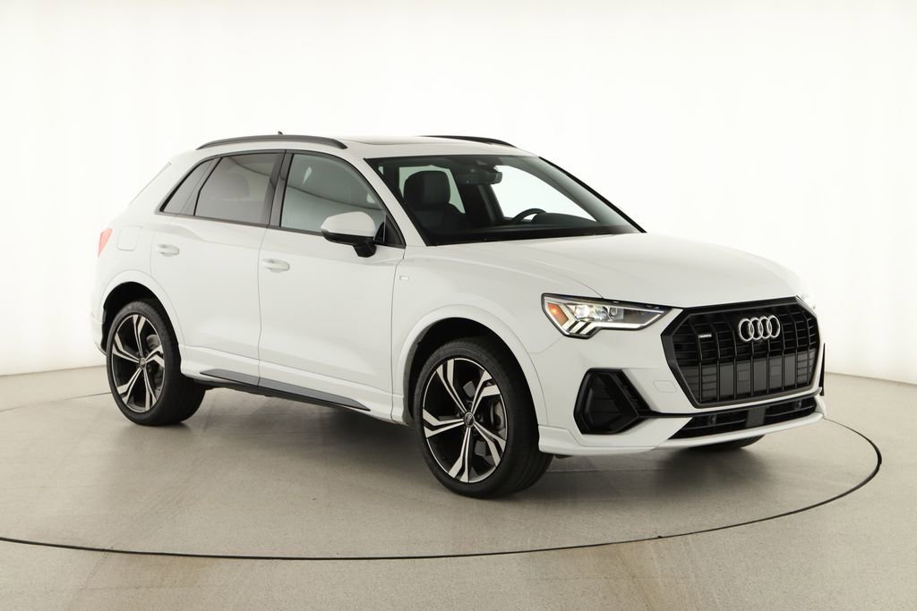 Used 2024 Audi Q3 2.0T Premium Plus w/ Premium Plus Package AWD/4WD image 2