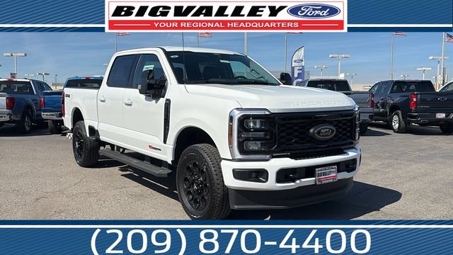 New 2026 Ford F250 Lariat w/ Black Appearance Package