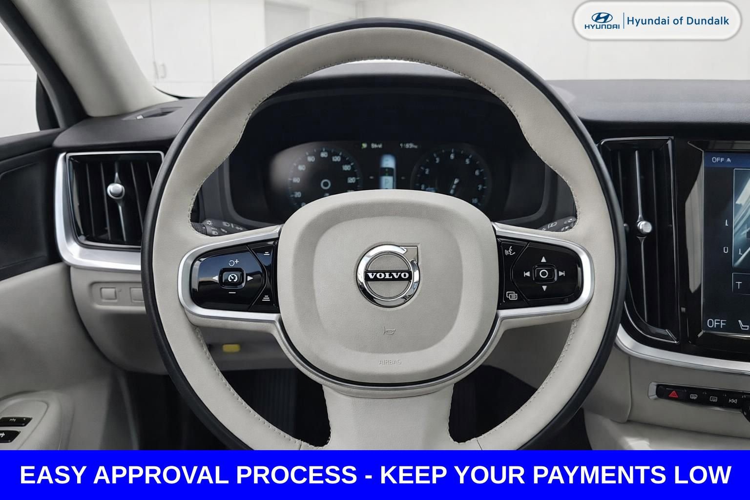 Used 2020 Volvo S60 T6 Momentum image 9