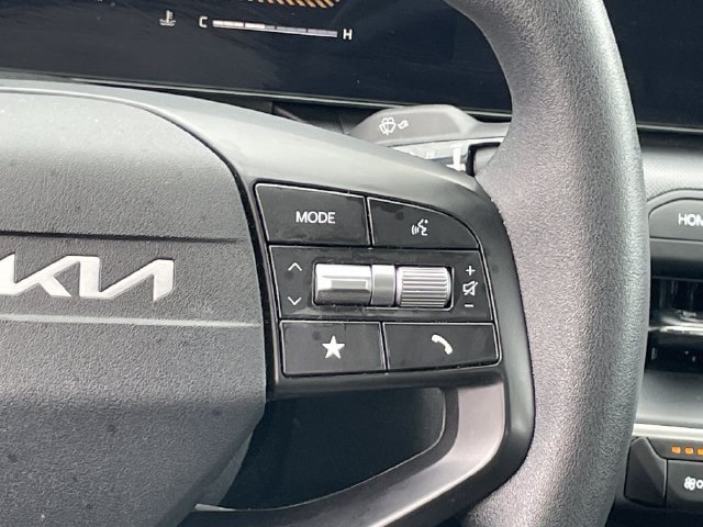 Used 2025 Kia K4 FWD image 13