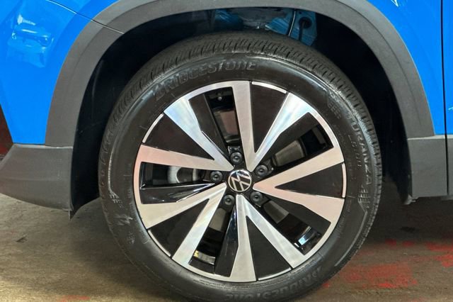 Certified 2023 Volkswagen Taos SE w/ Panoramic Sunroof Package FWD image 35