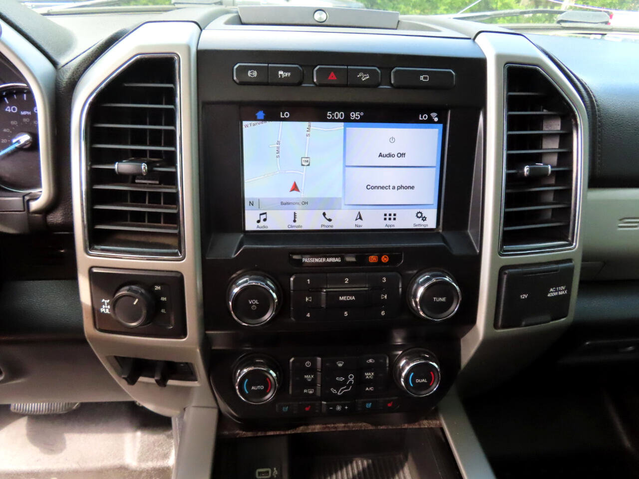 Used 2019 Ford F250 Lariat w/ Lariat Value Package image 31