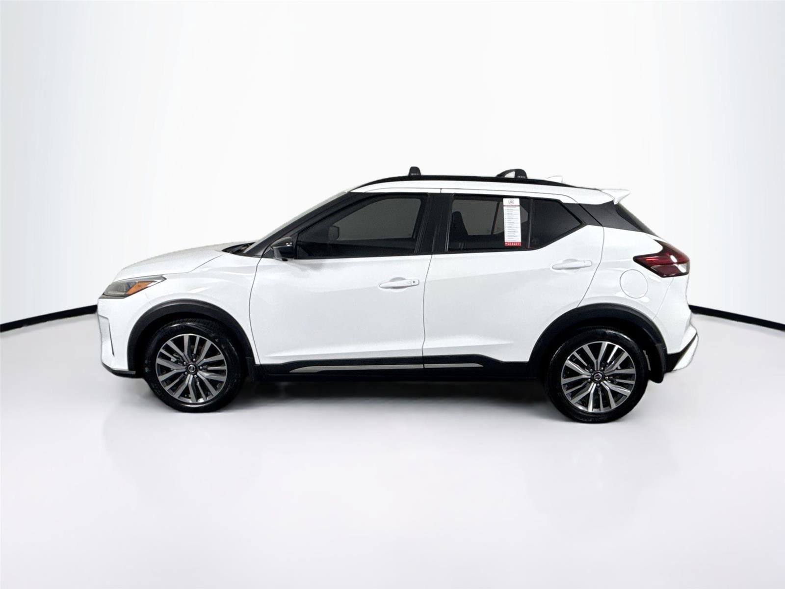 Used 2021 Nissan Kicks SR w/ Interior Electronics Package image 12