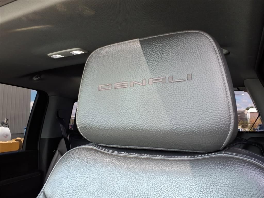 Used 2021 GMC Sierra 2500 Denali w/ Denali Ultimate Package image 19
