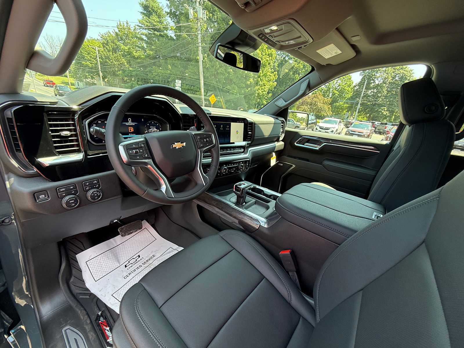 New 2026 Chevrolet Silverado 1500 LTZ w/ Z71 Off-Road Package image 19