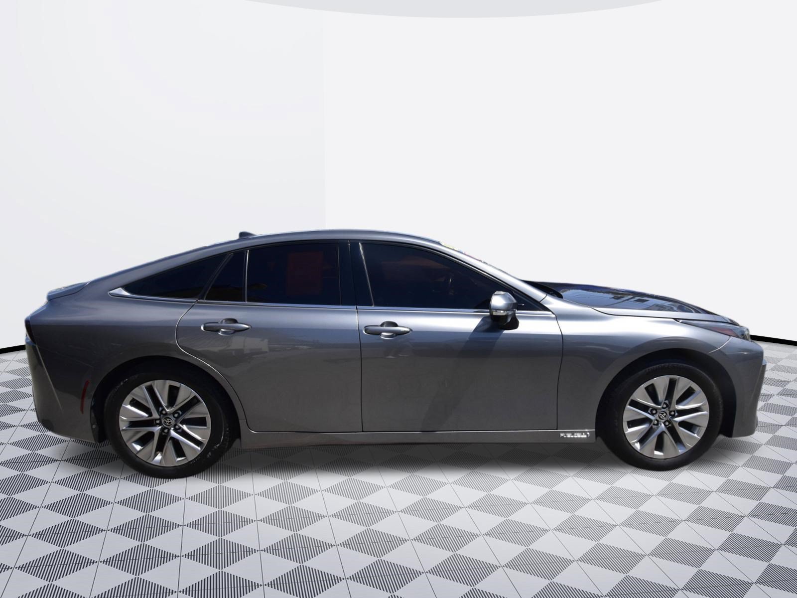 Used 2023 Toyota Mirai w/ Advanced Technology Package RWD image 4