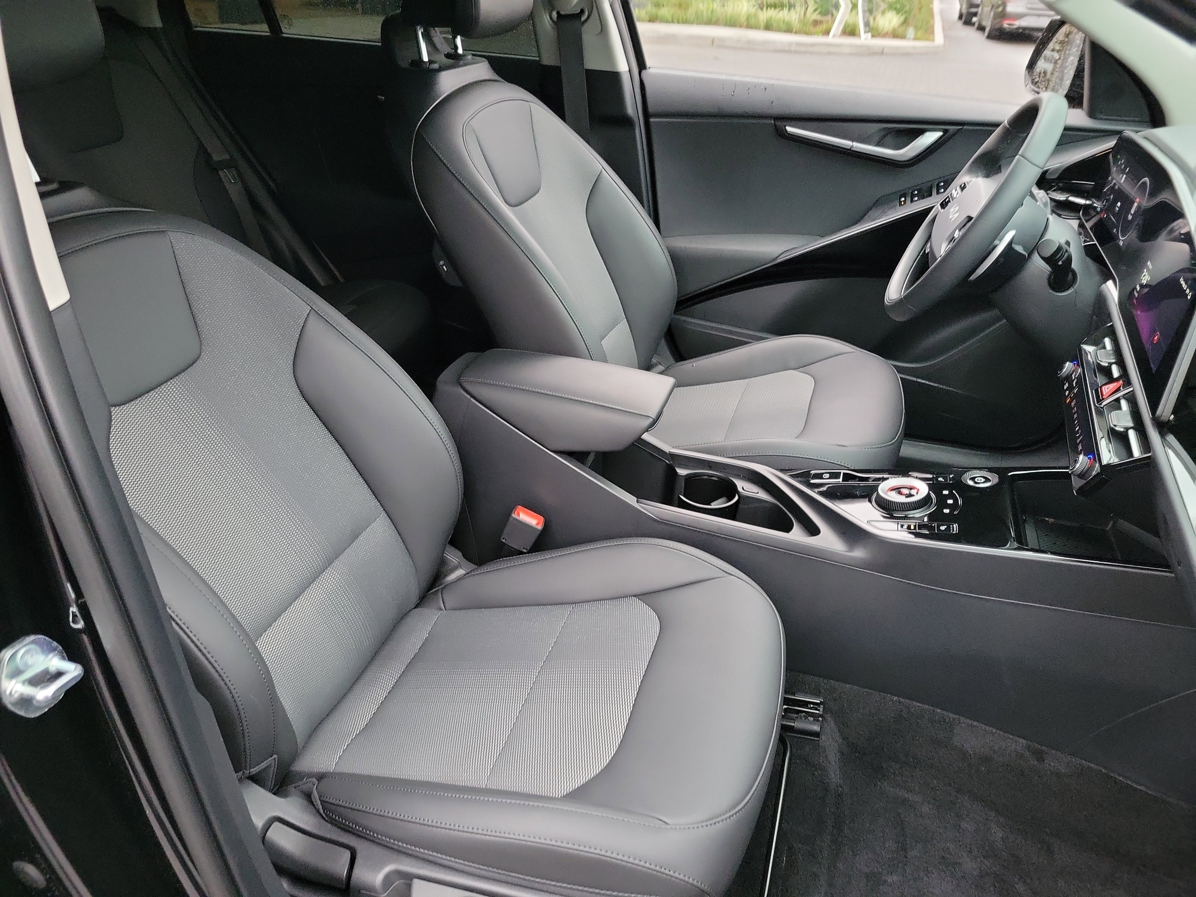 Used 2025 Kia Niro Wind image 19