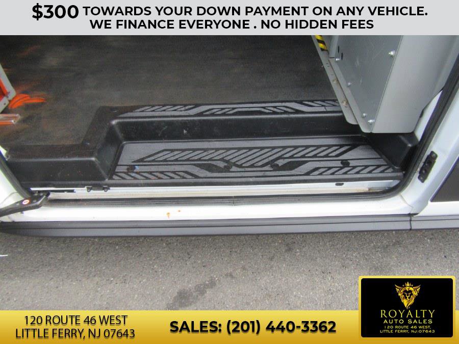 Used 2020 Ford Transit 250 Medium Roof w/ Load Area Protection Package image 32