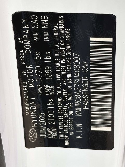 Used 2025 Hyundai Venue Limited FWD image 38