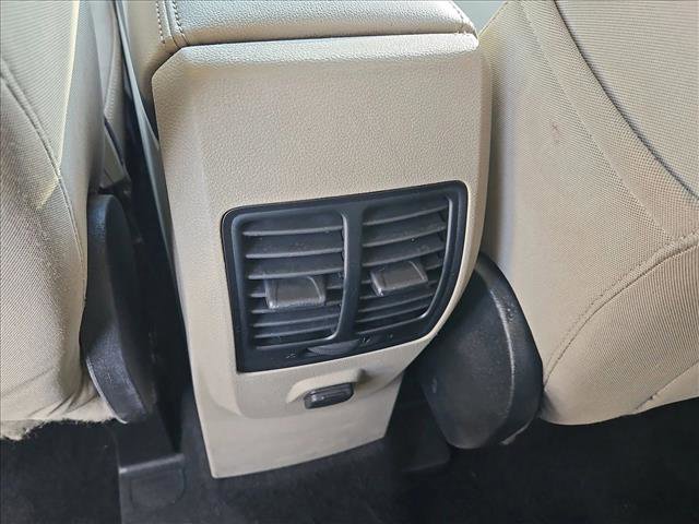 Used 2017 Ford Escape SE image 17