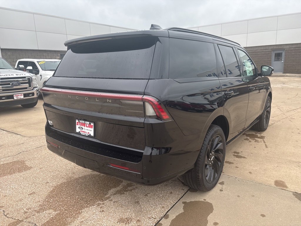 New 2025 Lincoln Navigator Reserve w/ Jet Appearance Package image 6
