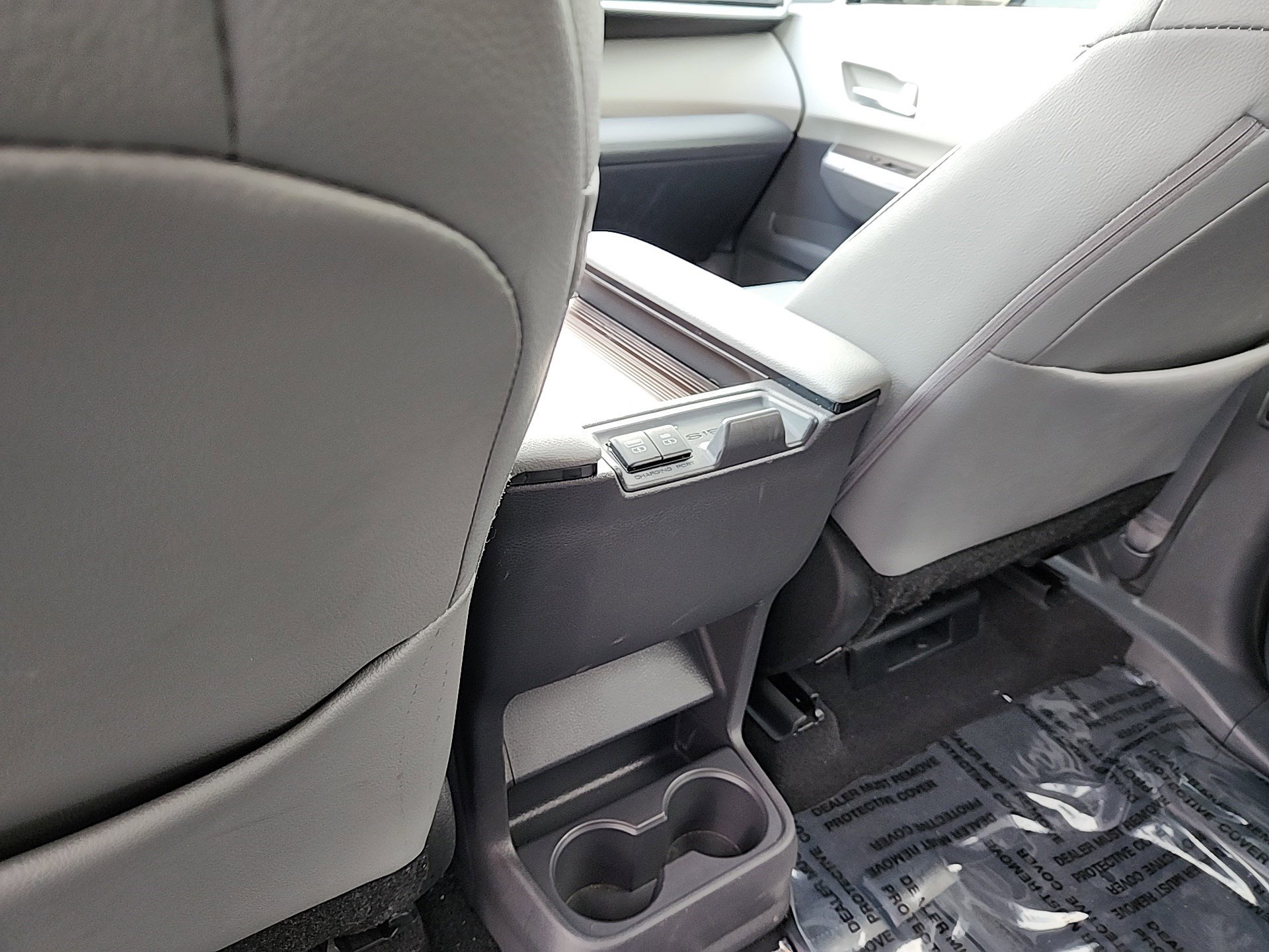 Certified 2023 Toyota Sienna XLE image 24