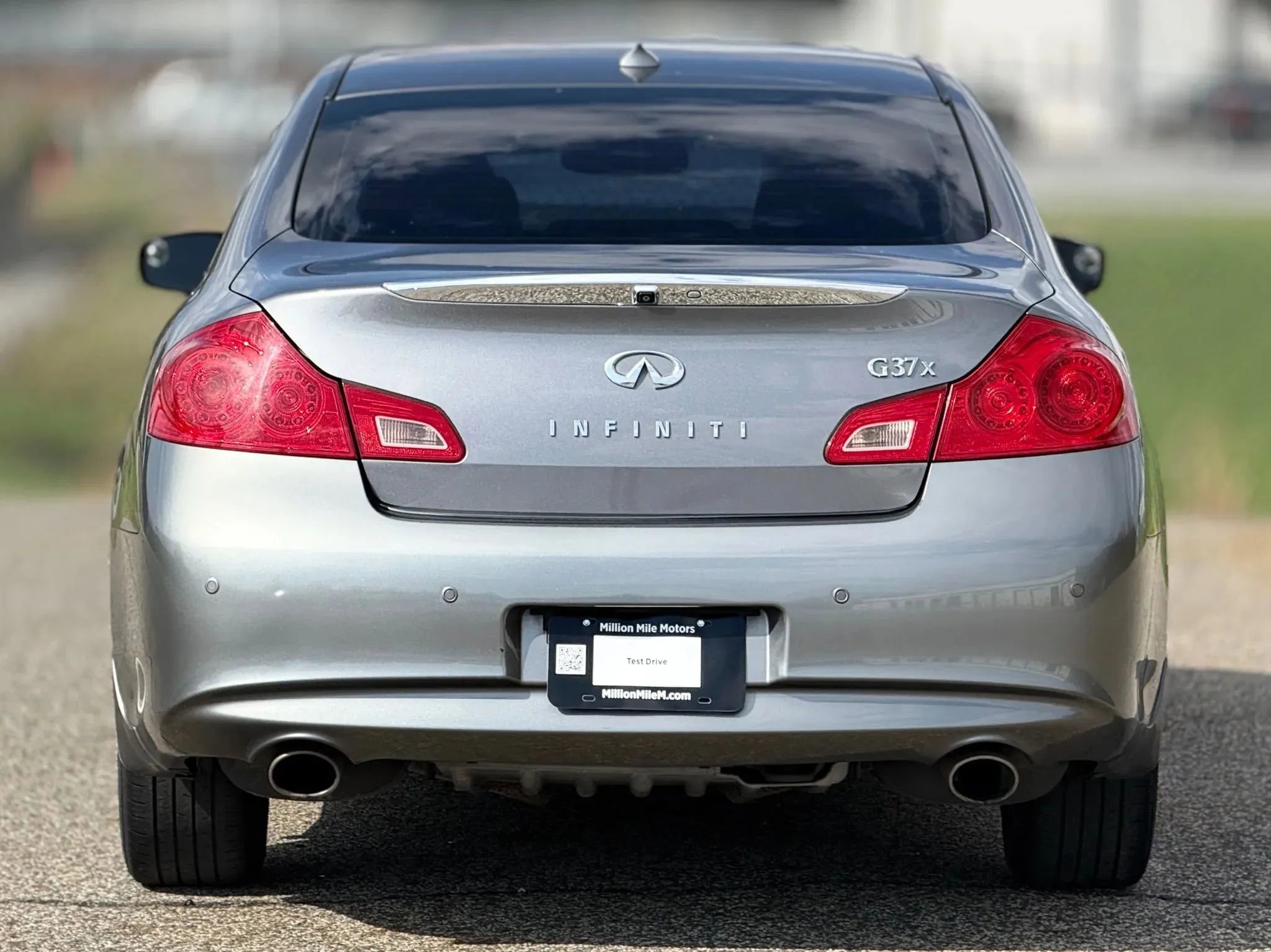 Used 2011 INFINITI G37 x Sedan w/ Premium Pkg image 4
