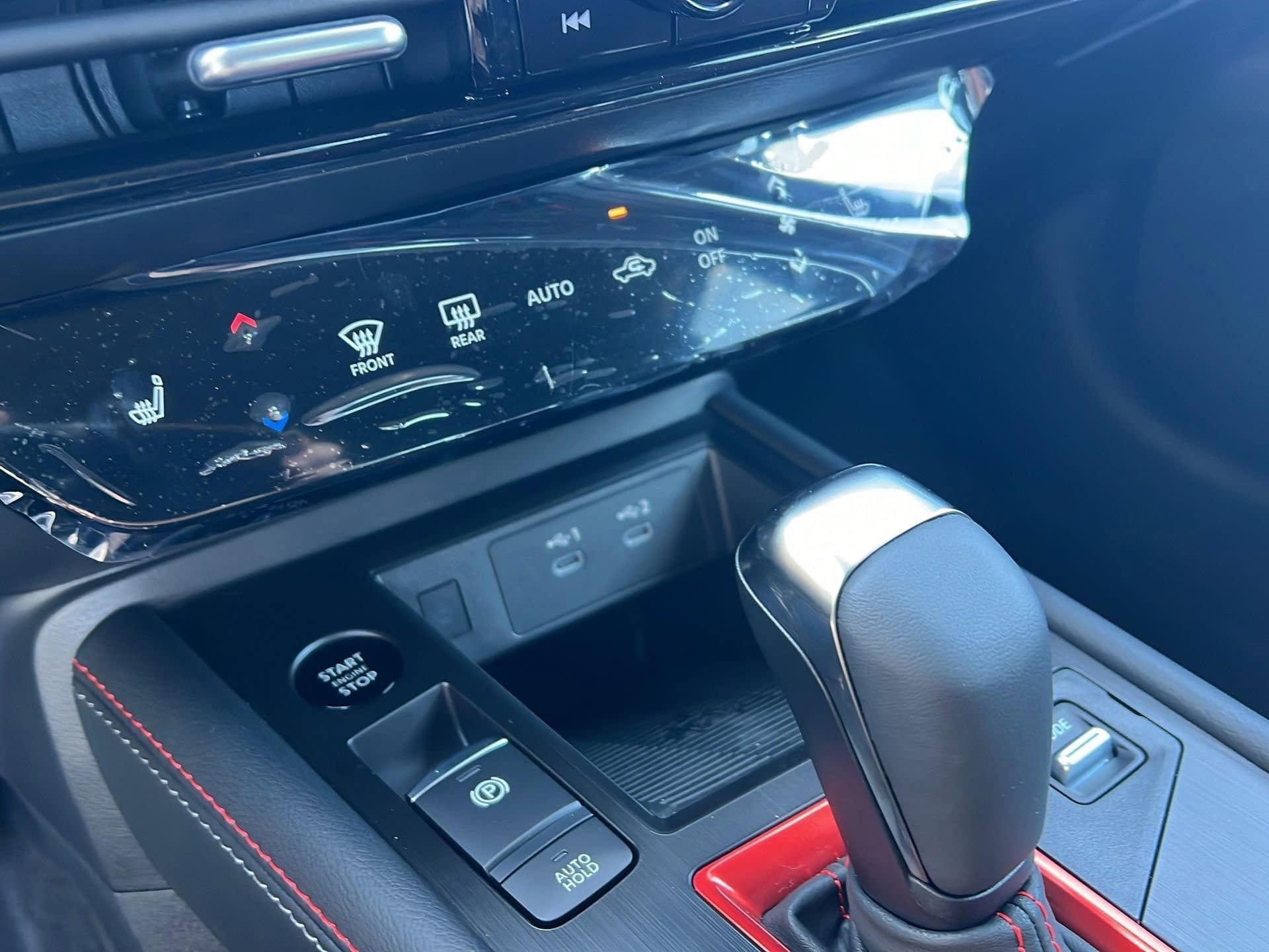New 2026 Nissan Kicks SR w/ Cold Weather Package FWD image 22