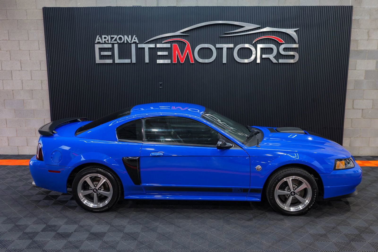 Used 2004 Ford Mustang Mach 1 RWD image 11