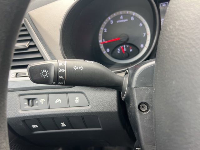 Used 2016 Hyundai Santa Fe Sport image 15