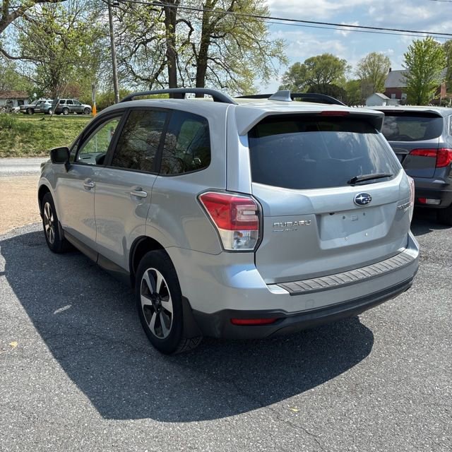 Used 2017 Subaru Forester 2.5i Premium w/ All-Weather Package AWD/4WD image 4