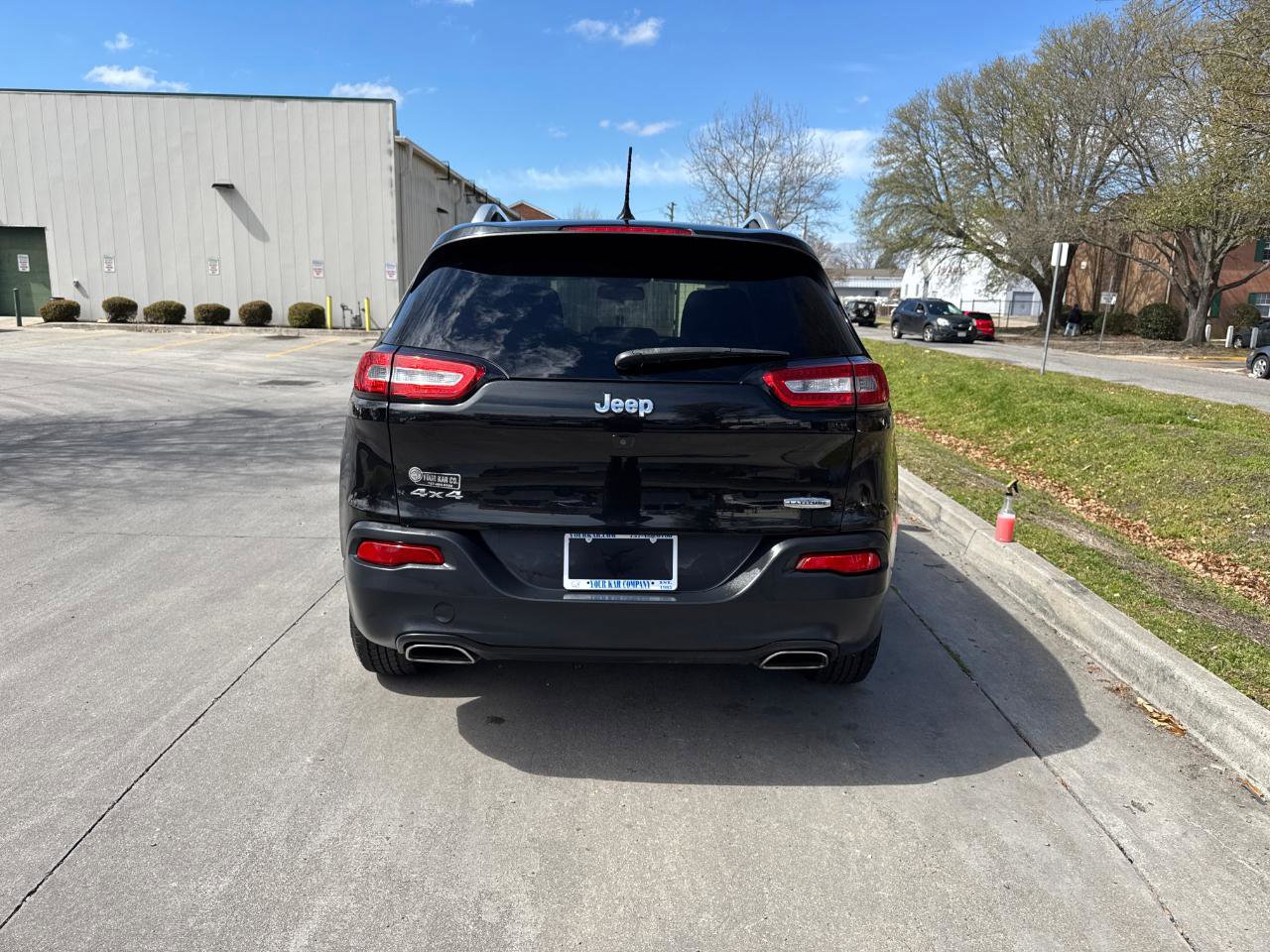 Used 2015 Jeep Cherokee Latitude image 10